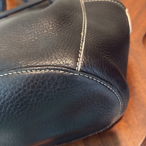 Fossil   Thick black leather shoulder bag  bucket bag   Hobo bag  excellent cond - Picture 16 of 17